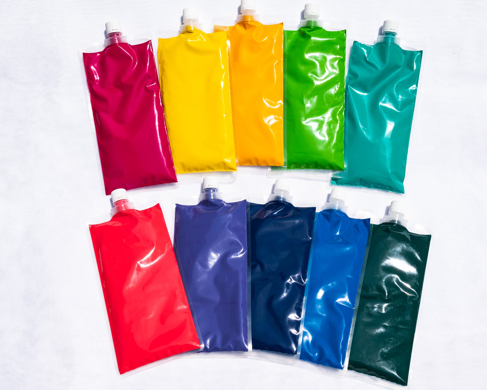色漆（艶有朱合）1kg in pouch / 漆１：１顔料 (Colored Urushi 1kg in pouch / Urushi to pigment 1:1 ratio)